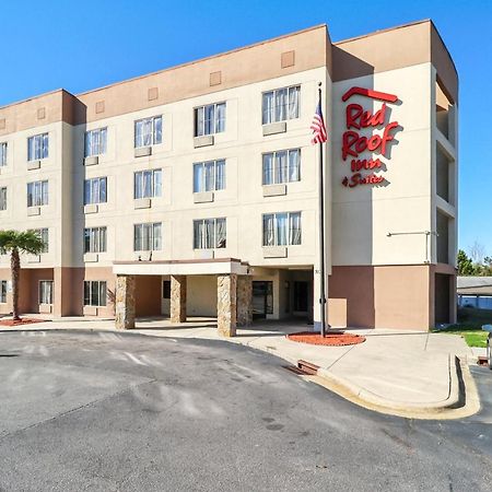 Red Roof Inn & Suites Fayetteville-Fort Bragg Exterior foto